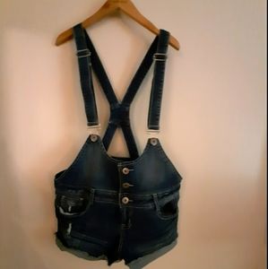 The cutest overalls!